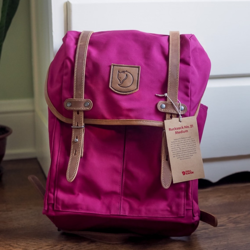 NWT Fjallraven Rucksack No. 21 Medium 20L Backpack